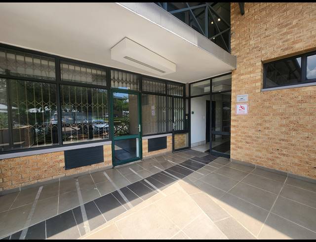 70.10M² OFFICE TO LET IN VORNA VALLEY